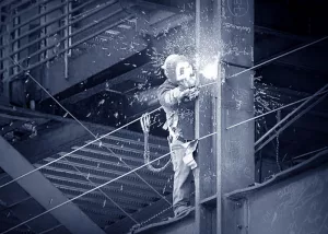 Ein Schweißer bei der Arbeit.